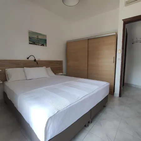 Apartment Thin Alos *