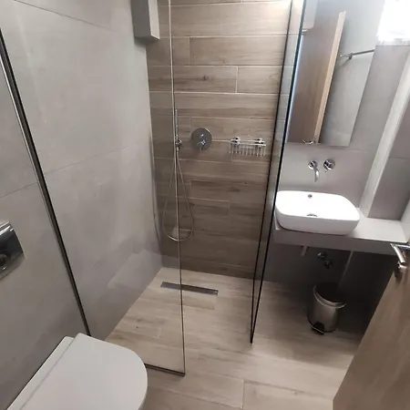 Thin Alos Apartment