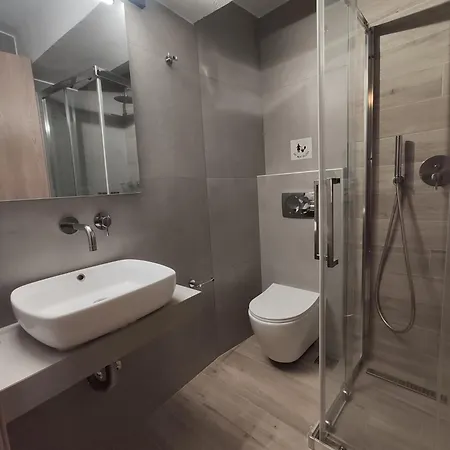 Apartment Thin Alos